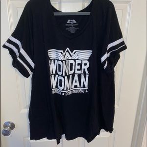 Torrid Size 4 Wonder Woman Tee